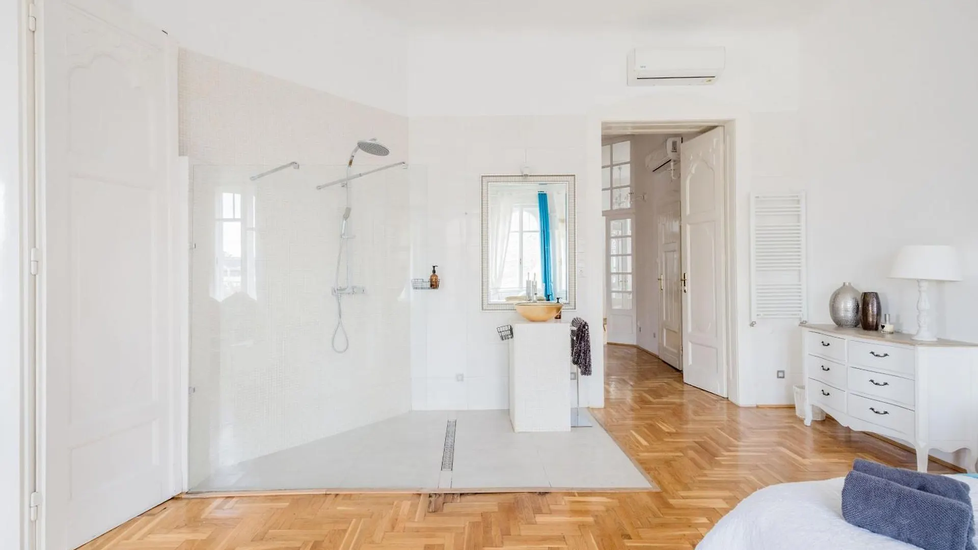Apartment Amazing View Designer Home W/Sauna 3Min To Opera Budapest Hungary